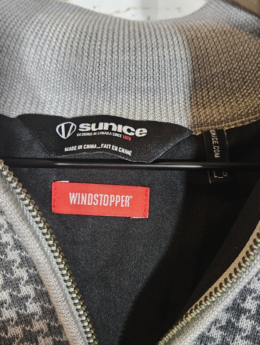 Sunice | Windstopper Houndstooth Gray Wool 1/4 Zip Windbreaker Sweater - Picture 5 of 5